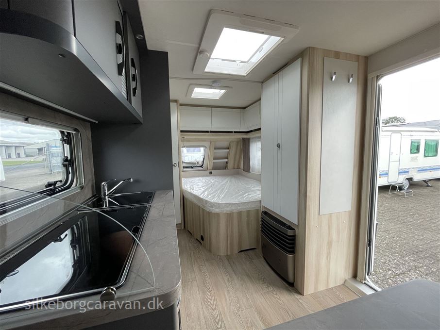 Hobby De Luxe 460 UFe DK-Line